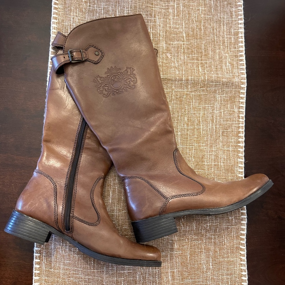 Bussola Boots EU 39, US 9
